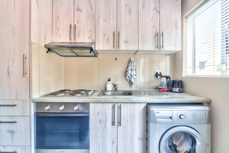 1 Bedroom Property for Sale in Oranjezicht Western Cape